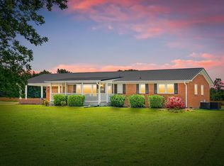 3824 Oakwood Rd, Woodlawn, TN 37191