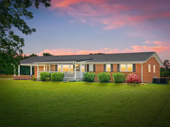 3824 Oakwood Rd, Woodlawn, TN 37191
