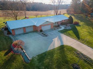 1215 Orchard Park Rd, Lexington, OH 44904