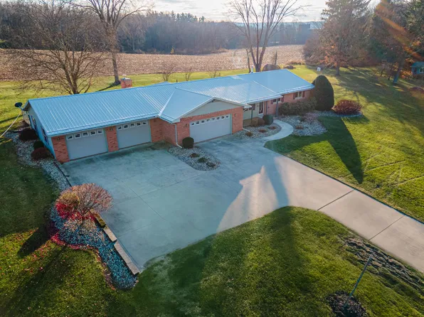1215 Orchard Park Rd, Lexington, OH 44904