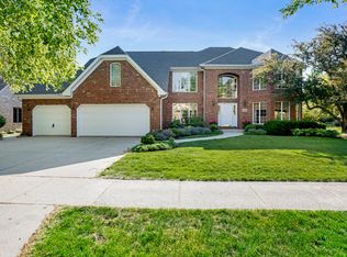 6900 Grand Ave, Downers Grove, IL 60516