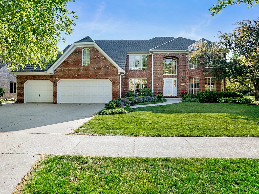 6900 Grand Ave photo 1