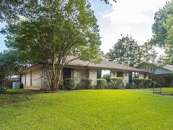 3rd image of 3202 Lemmontree Ln