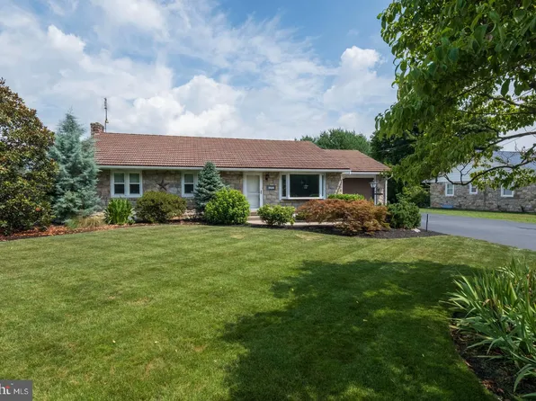 841 Park Rd, Blandon, PA 19510