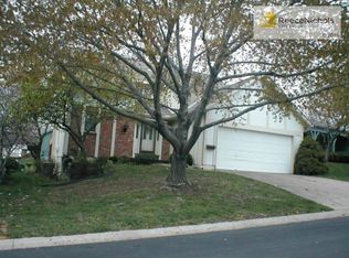 7220 Mastin St, Merriam, KS 66203