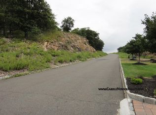 94 Halley Dr, Pomona, NY 10970