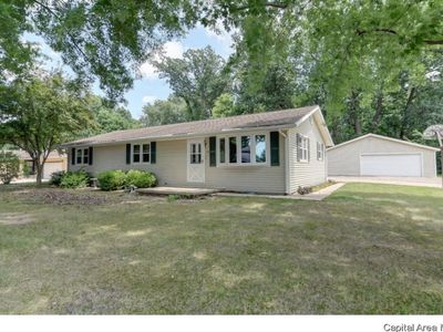 21 Holiday Ln, Riverton, IL, 62561