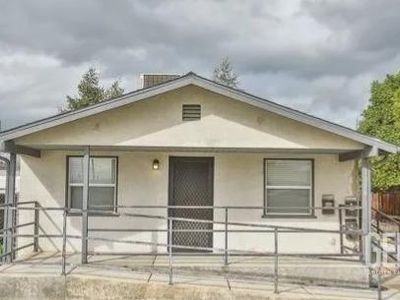 1000 30th St, Bakersfield, CA, 93301