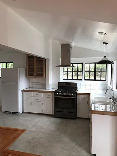 516 W Bonita Ave Photo 1