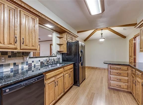 5th image of 1109 Serenade Ln