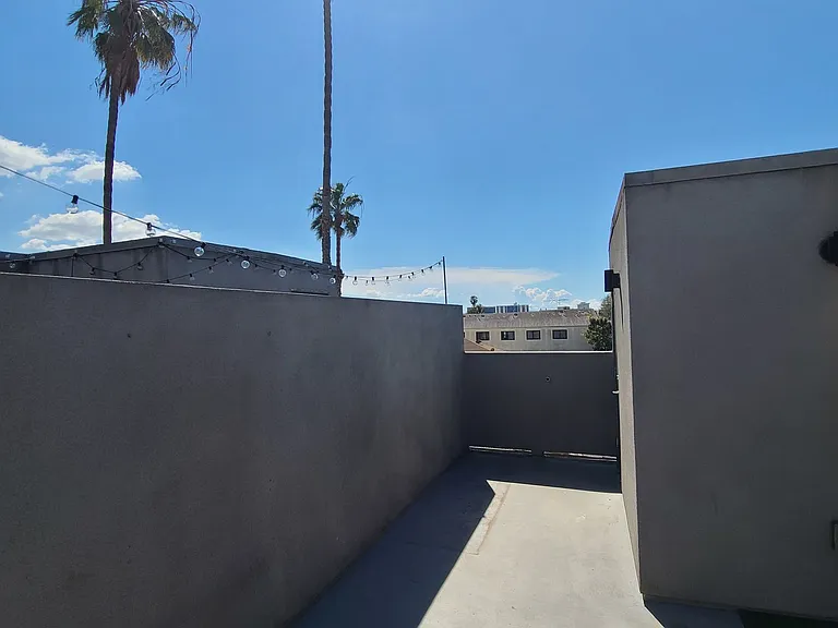 8621 Ramsgate Ave — Photo 14
