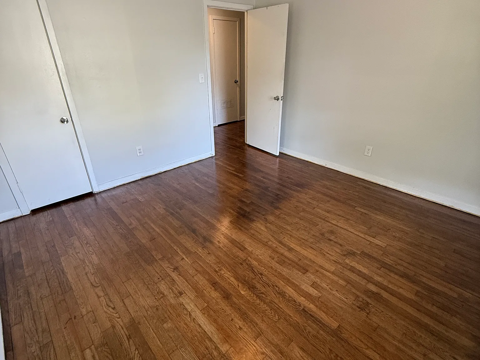 3 bed, 1025 sqft, $1,100 — Photo 4