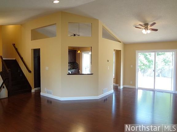 5th image of 5226 92nd Cres N