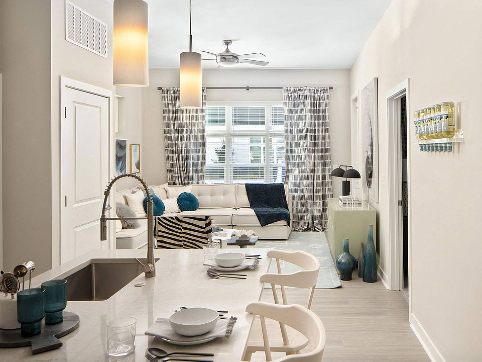 Open Concept Floor Plans for Kitchen and Dining Areas