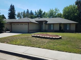 1523 Orchard Ln, Reedley, CA 93654