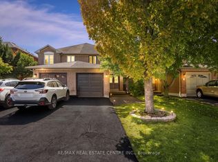 6464 Hampden Woods Rd, Mississauga, ON L5N7V9