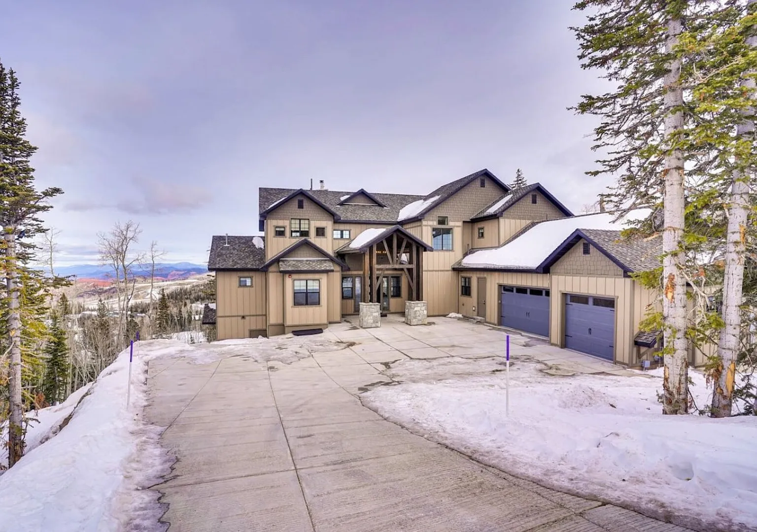 Aspen View Lodge | Huge Family Cabin w/ Views — Photo 2