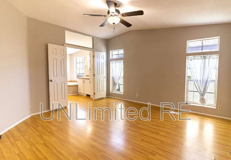 1679 W Stephen Dr — Photo 16