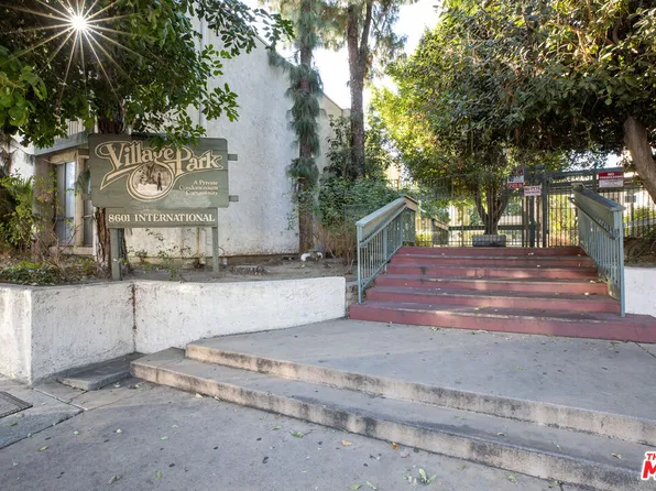8601 International Ave Unit 235, Canoga Park, CA 91304