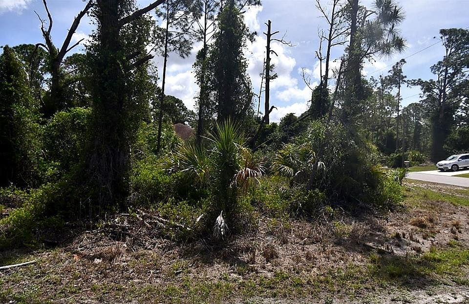 1st image of LASKIN AVENUE