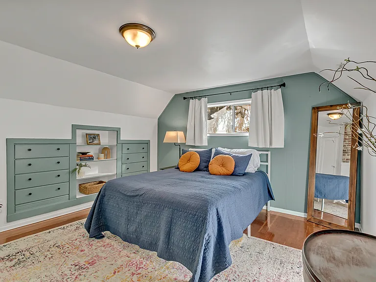 1804 Marion St — Photo 13