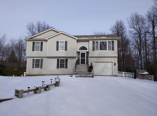 737 Minsi Trl E, Long Pond, PA