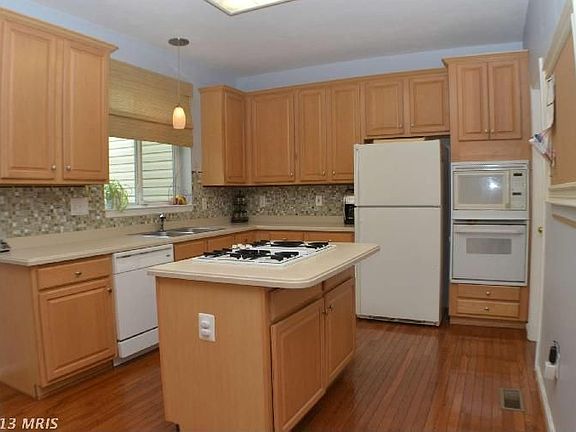 4th image of 13098 Park Crescent Cir
