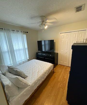 5th image of 447 Waterford Way