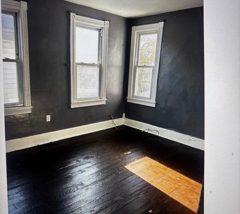 2nd image of 99 S Broad St