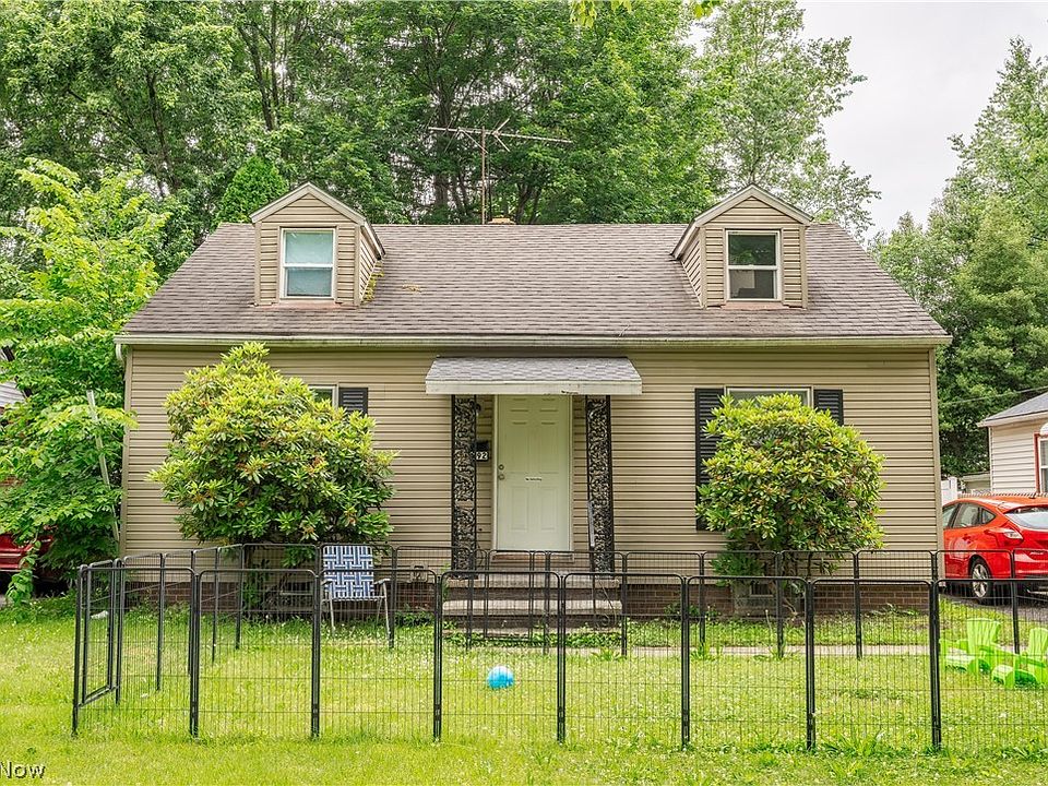 1st image of 892 Hayden Ave