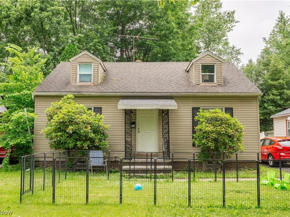 892 Hayden Ave, Akron, OH 44320