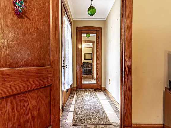 4th image of 1227 S 59th Ct