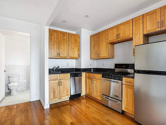 4th image of 2167 2nd Ave #4C