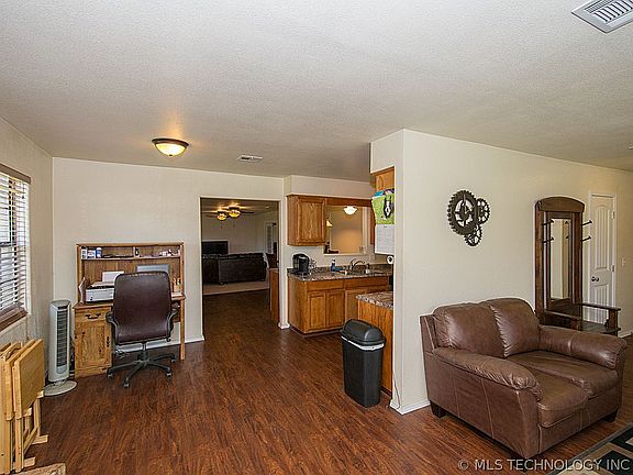 4th image of 486 E 136th Pl