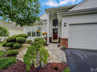 161 Valencia Dr, Monroe Township, NJ 08831