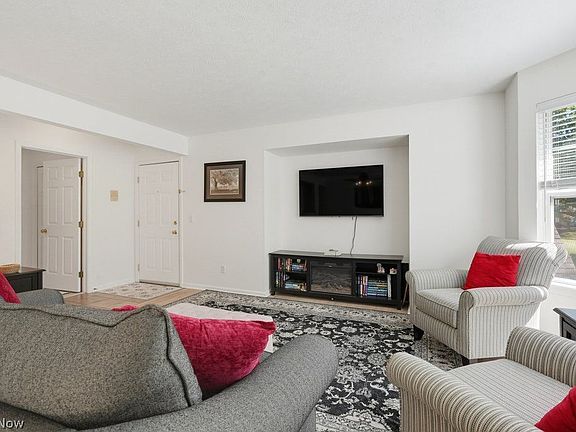 5th image of 1005 Canyon View Rd APT D