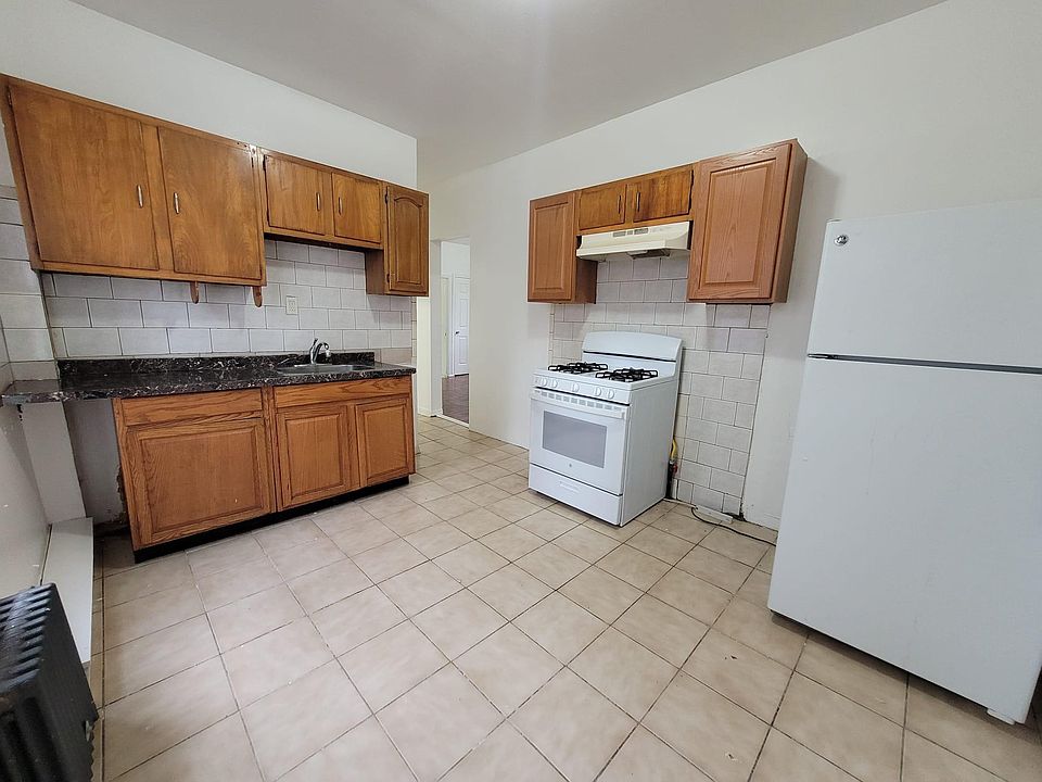 1st image of 355 Mundy Ln APT 1W