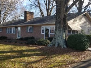 4640 Yadkinville Rd, Pfafftown, NC 27040