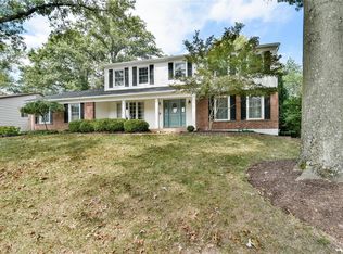 11893 Shallowbrook Dr, Saint Louis, MO 63146