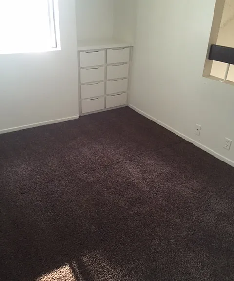 Santa Clarita — Photo 32