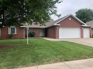 3665 S Swan Ave, Springfield, MO 65807