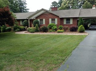 2381 Union Cross Rd, Winston Salem, NC 27107