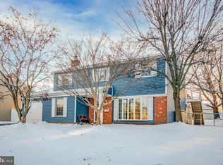 516 Spencer Ln, Warminster, PA 18974