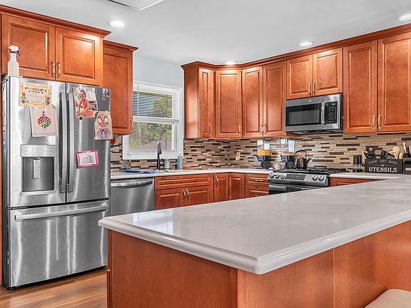 5th image of 5224 Georgia St
