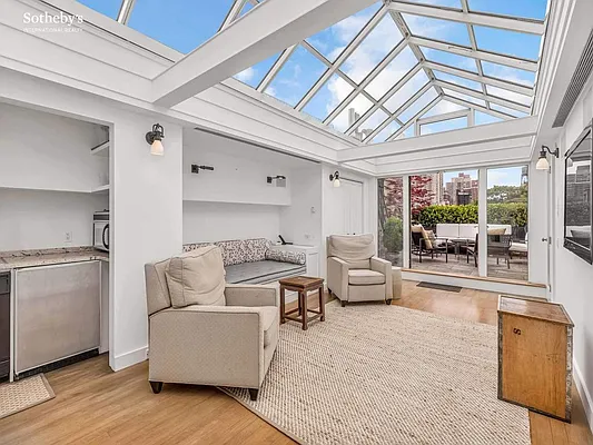 Rented by Sotheby's International Realty | media 19