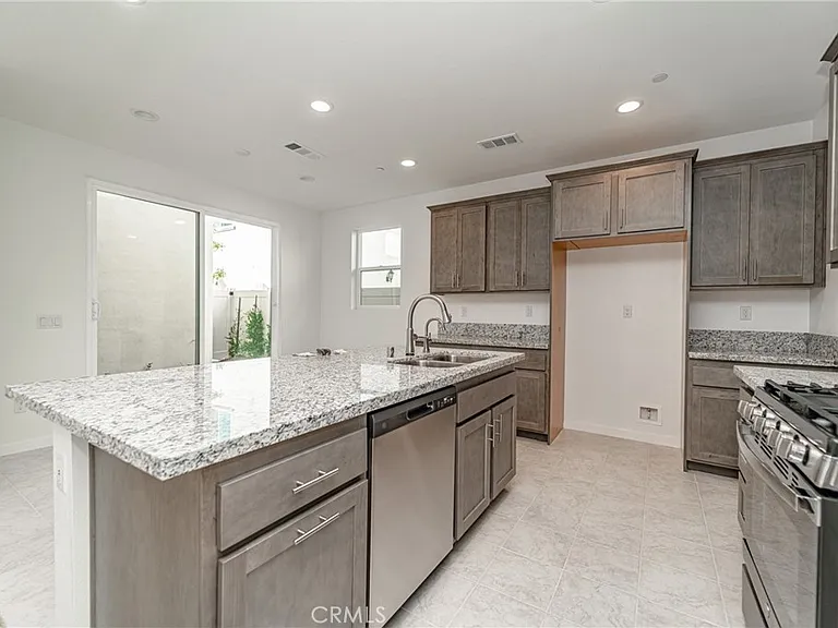 26149 Park Ave #28 — Photo 7
