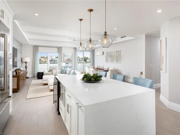 4000 Gulf Shore BLVD N #400, NAPLES, FL 34103