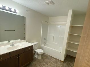 2805 Cardinal Ave #106, Faribault, MN 55021