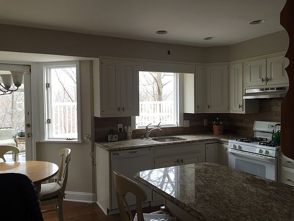 3rd image of 15 Bramley Ln
