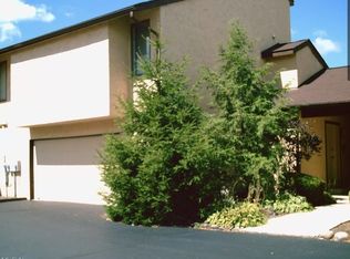 1452 Loop Rd, Kent, OH 44240